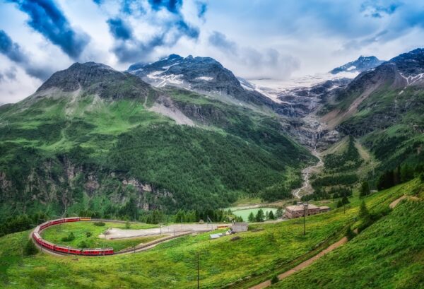 Z Jeziora Como trasą Bernina Express: Diavolezza  – St. Moritz – Chiavenna